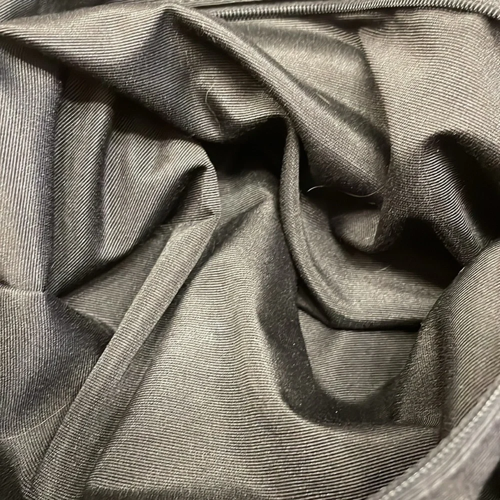 Beautiful Pre Loved Python Coach - Picture 11 of 17